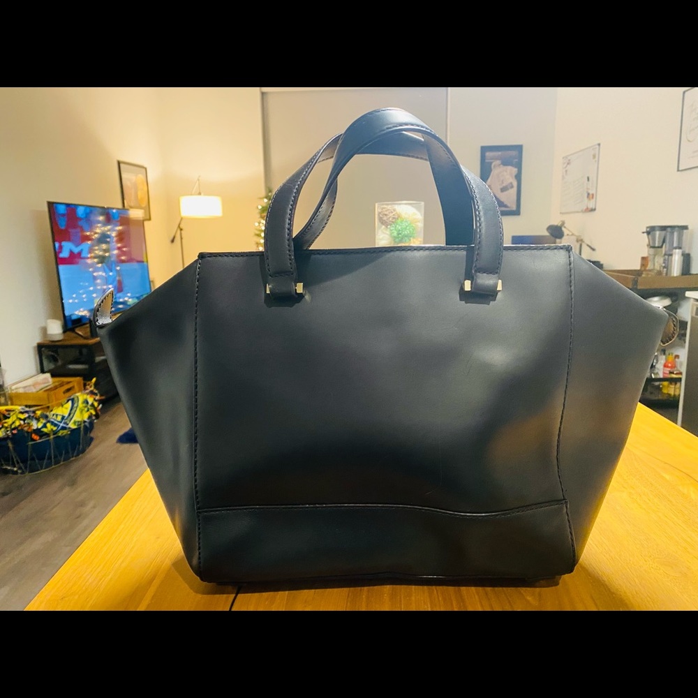 Kate Spade Bow Handbag - Picture 3 of 8